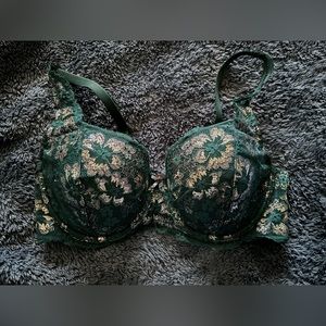 Body by Victoria lined bra size 38 D